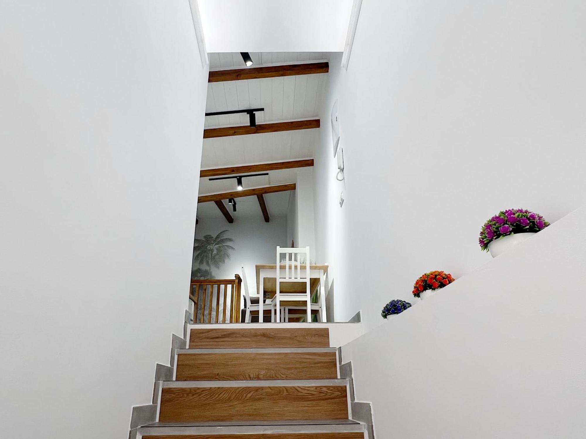 Encantador Apartamento Vigas De Madera Valence Extérieur photo