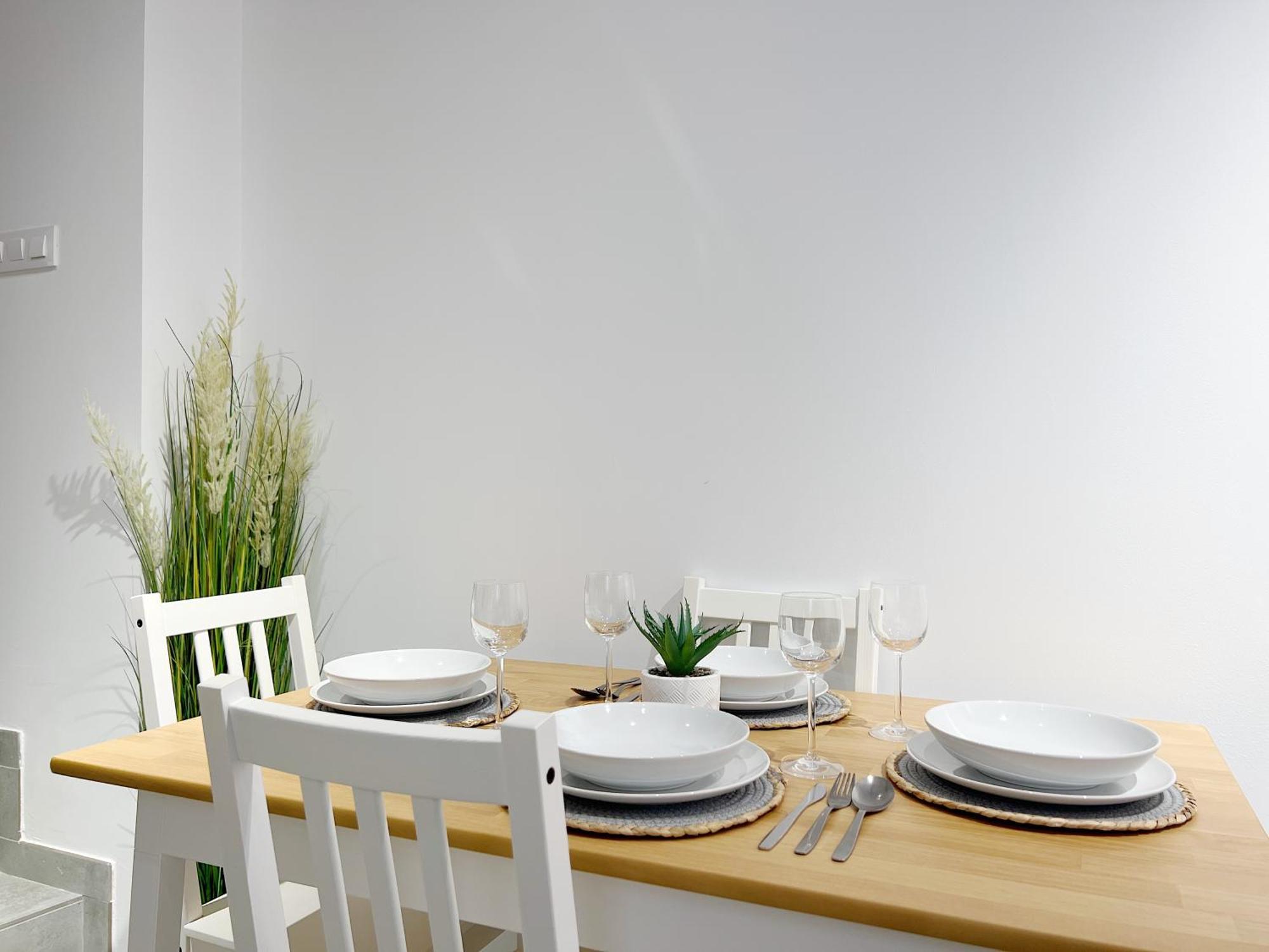 Encantador Apartamento Vigas De Madera Valence Extérieur photo