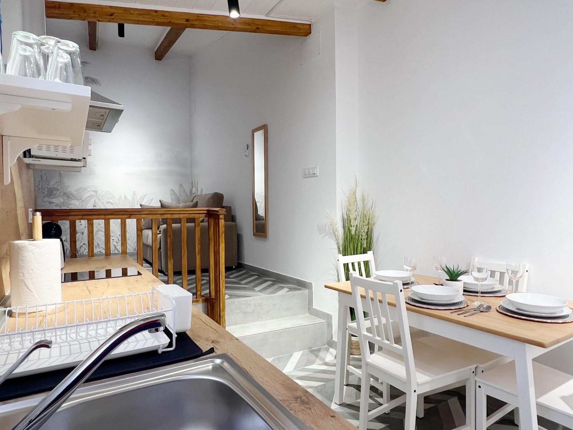 Encantador Apartamento Vigas De Madera Valence Extérieur photo