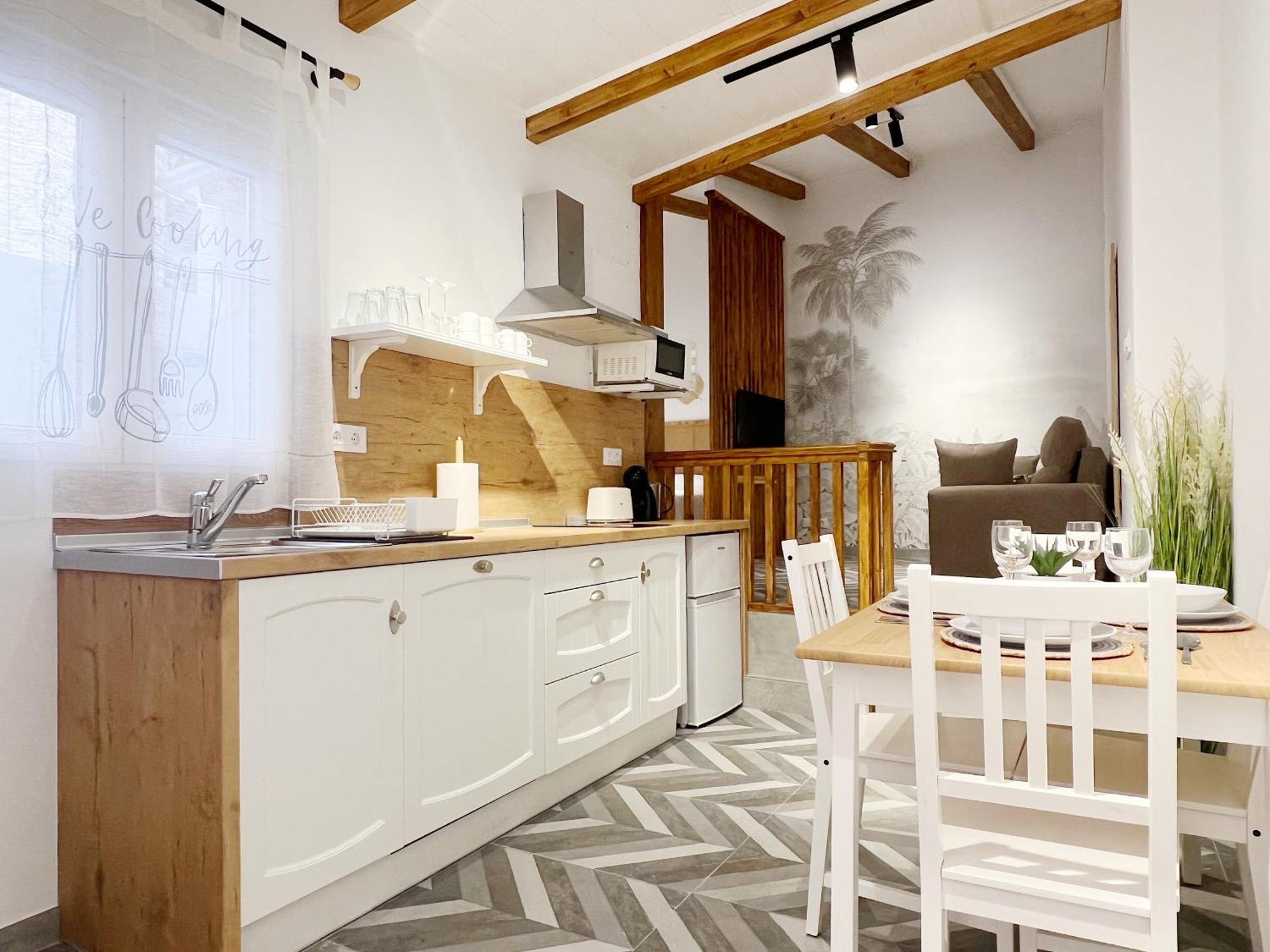 Encantador Apartamento Vigas De Madera Valence Extérieur photo